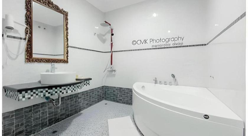 Vy Chhe ホテル バッタンバン エクステリア 写真